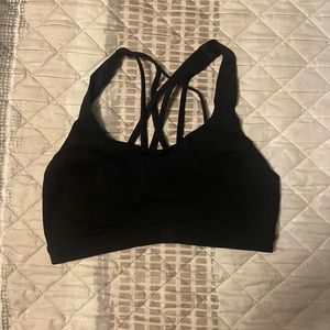 Lululemon Free To Be Serene Bra Size 6 Color: Balck